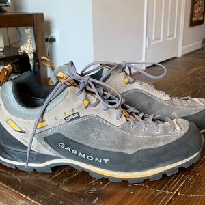 Garmont Mens size 12 Dragontail Vibram GORE-TEX Hiking Outdoor Trail Lace Up EUC